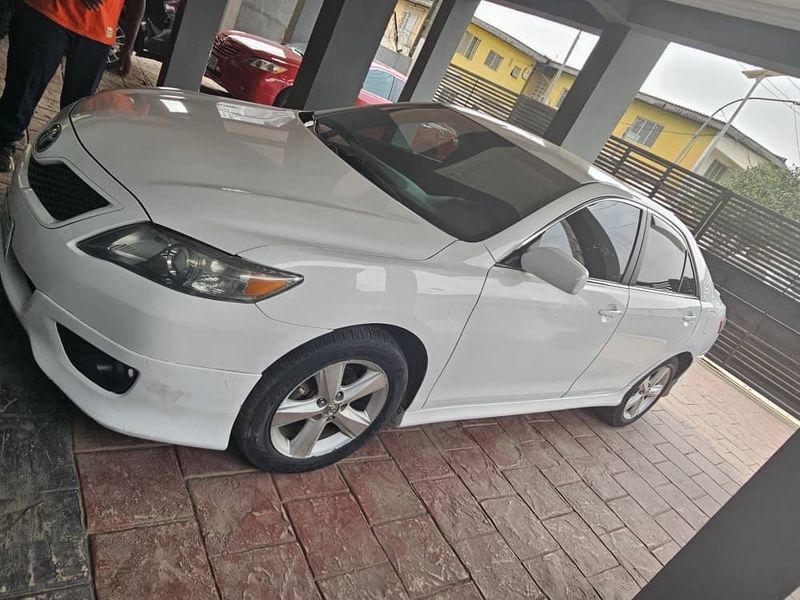 Thumbnail 7 of 2010 Toyota Camry SE